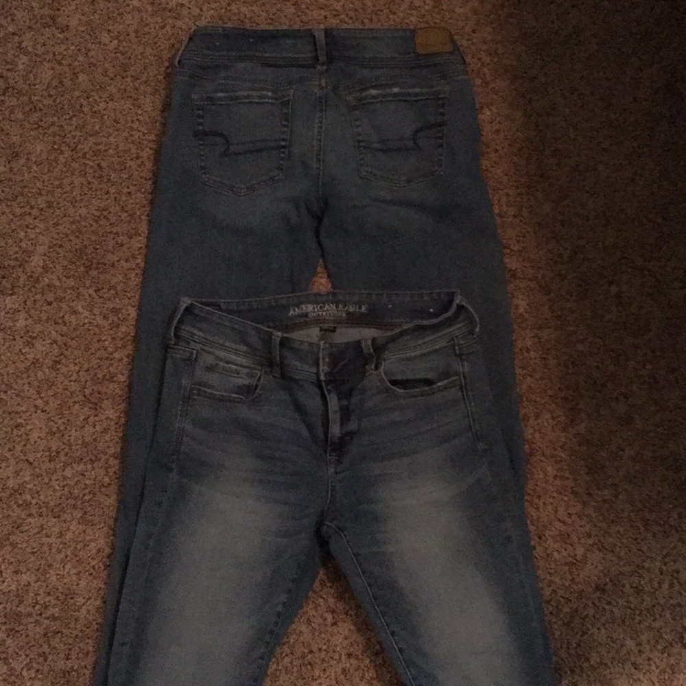 2 pairs of jeans